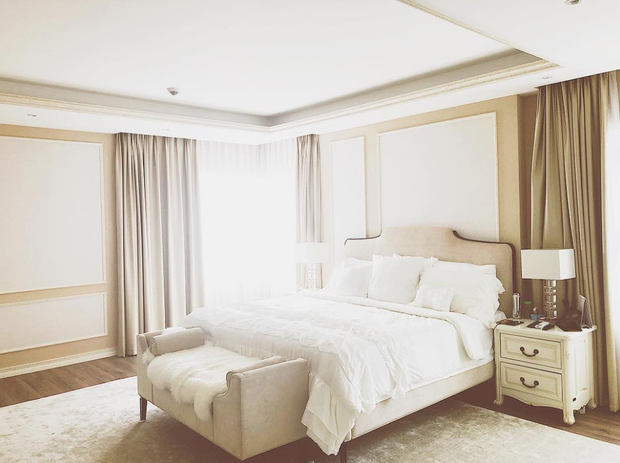 Cận cảnh biệt thự xa hoa, lộng lẫy như “cung điện” của Hoa hậu Phạm Hương ở Mỹ ảnh 6 Ngôi sao - Cận cảnh biệt thự xa hoa, lộng lẫy như