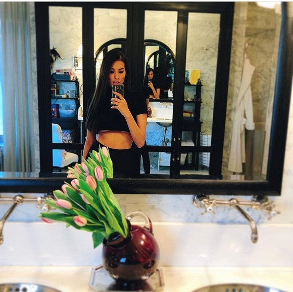 Cận cảnh biệt thự xa hoa, lộng lẫy như “cung điện” của Hoa hậu Phạm Hương ở Mỹ ảnh 7 Ngôi sao - Cận cảnh biệt thự xa hoa, lộng lẫy như