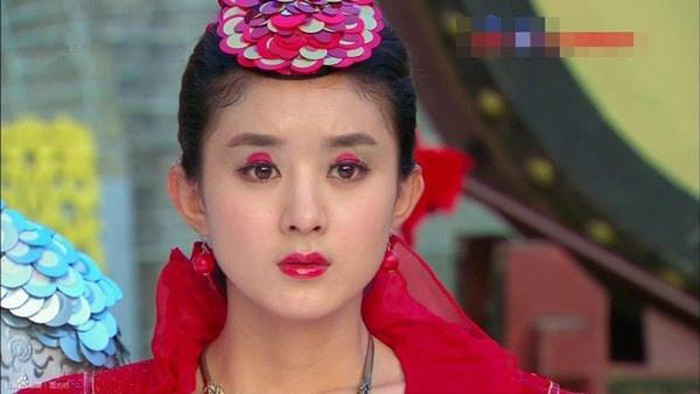 Tạo hình cổ trang thảm họa của các mỹ nhân Hoa ngữ ảnh 4 Tạo hình cổ trang thảm họa của các mỹ nhân Hoa ngữ ảnh 4
