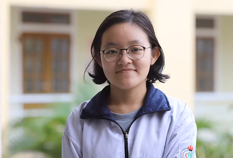 Ngô Thị Ngọc Mai gây ấn tượng với người đối diện bởi nụ cười duyên. Ảnh: Đức Hùng.