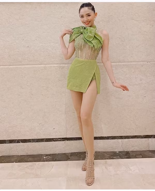 Gương mặt Elly Trần khác lạ đến mức chẳng thể nhận ra ảnh 8