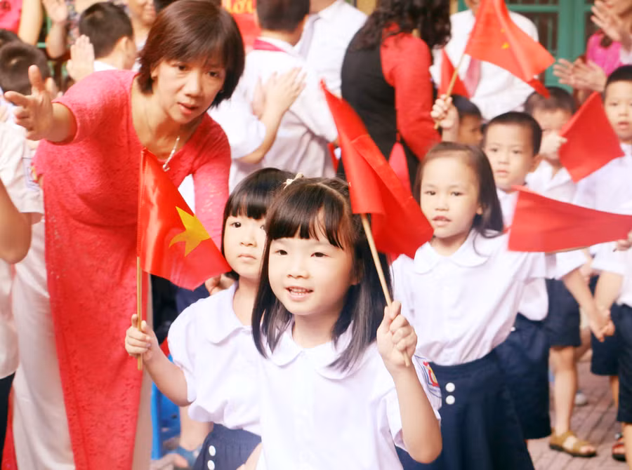 Bộ GD&ĐT sẽ phối hợp chặt chẽ với chính quyền địa phương trong công tác thanh kiểm tra công tác thu chi trường học đặc biệt vào thời điểm đầu năm học