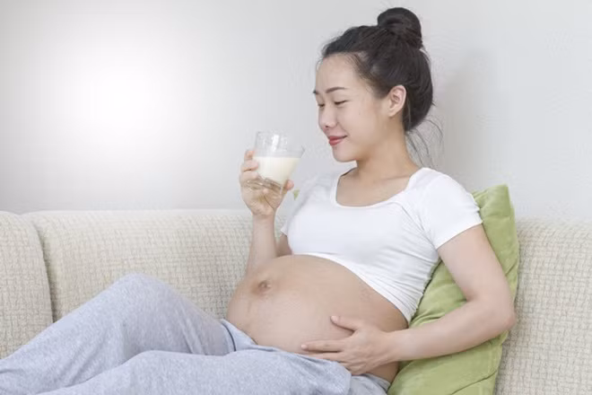 Thực đơn cân bằng đầy đủ, thanh lành, giàu vitamin...hữu ích cho làn da mẹ bầu.