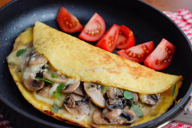 Bất ngờ với độ thơm ngon của trứng chiên nấm ảnh 5 Chúc bạn ngon miệng với món trứng chiên nấm!