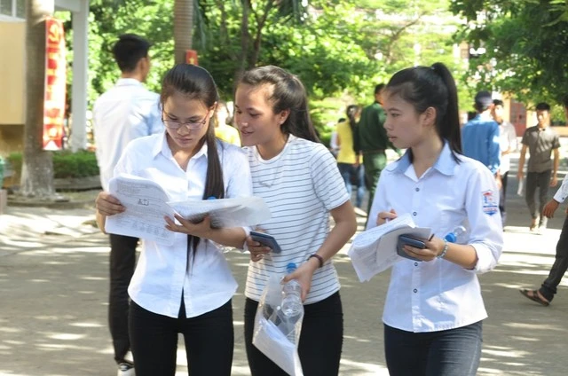 Việc lên tiếng môn Lịch sử bị “khai tử” là phản ứng quá vội vàng! 