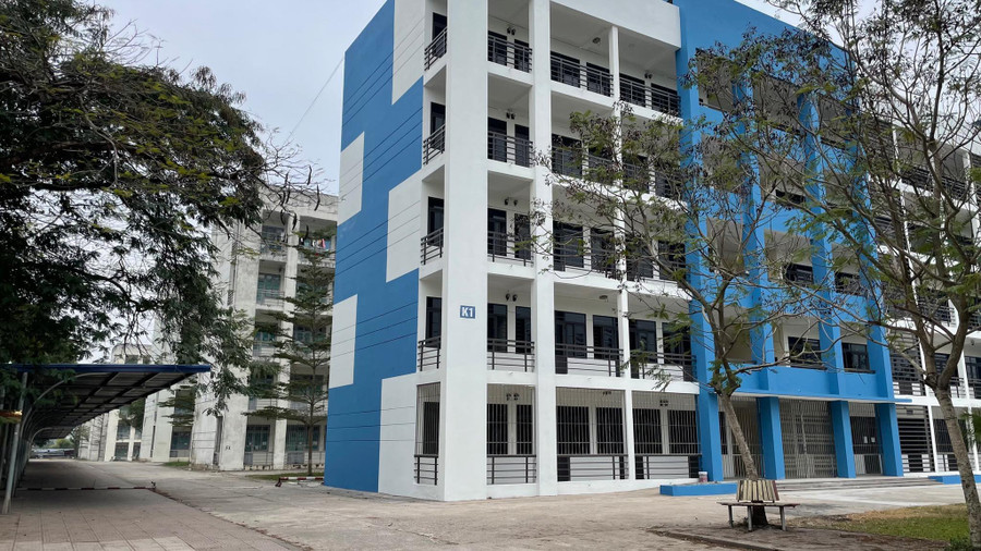 Khu nhà K1 KTX trường Đại học Kỹ thuật Công nghiệp (ĐH Thái Nguyên) đã được cải tạo sửa chữa và nâng cấp để sẵn sàng đón các tân sinh viên trong năm học mới. Khu nhà K1 KTX trường Đại học Kỹ thuật Công nghiệp (ĐH Thái Nguyên) đã được cải tạo sửa chữa và nâng cấp để sẵn sàng đón các tân sinh viên trong năm học mới.