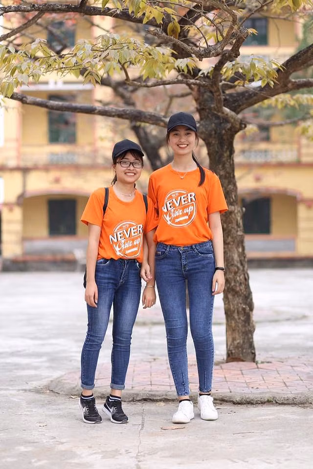 Nghịch lí ở đời là những đứa lùn lúc nào cũng có một người bạn thân cao kều - Hình 9