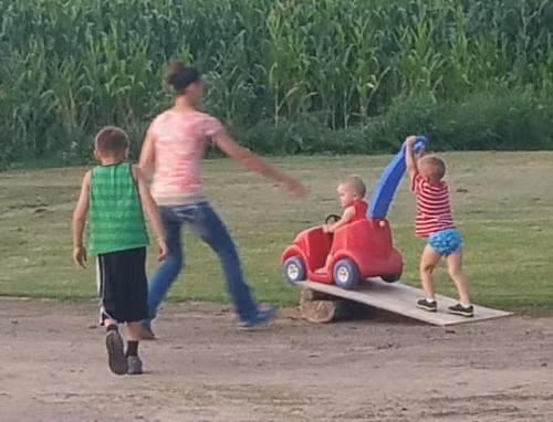 Làm anh khó đấy, phải đâu chuyện đùa.