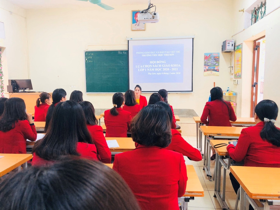 Lựa chọn sách giáo khoa: Rõ ràng, phù hợp
