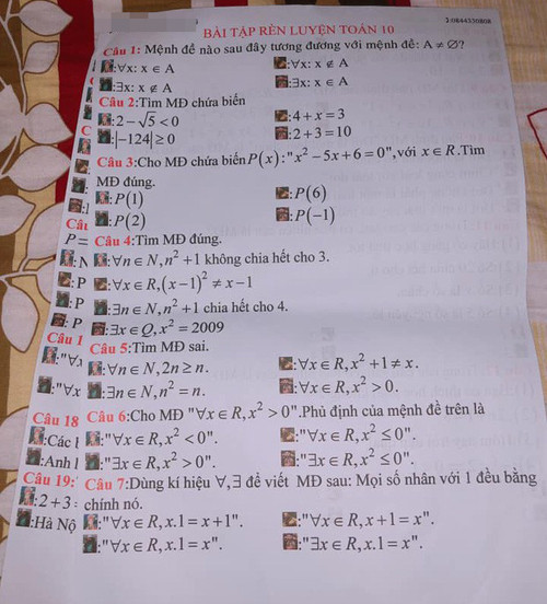 Thay vì để đáp án là A, B, C, D thì giáo viên đã thay bằng 4 nhân vật trong phim Tây Du Ký.