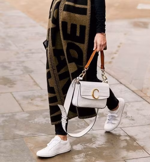 12 túi xách “đáng đồng tiền bát gạo” tín đồ thời trang không đầu tư thì quá phí