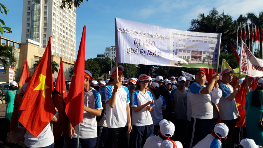 Những băng rôn, khẩu hiệu cổ vũ cho Thắng tự tin, giành chiến thắng.