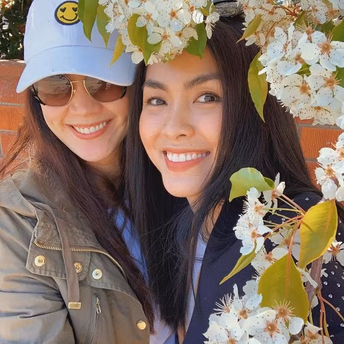 Đọ nhan sắc của Tăng Thanh Hà và mẹ chồng Thủy Tiên ảnh 10 Đọ nhan sắc của Tăng Thanh Hà và mẹ chồng Thủy Tiên ảnh 10