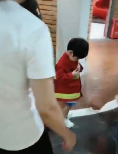 Angelababy lặng lẽ làm chuyện này làm tăng nghi vấn đã ly hôn Huỳnh Hiểu Minh ảnh 4 Angelababy lặng lẽ làm chuyện này làm tăng nghi vấn đã ly hôn Huỳnh Hiểu Minh ảnh 4