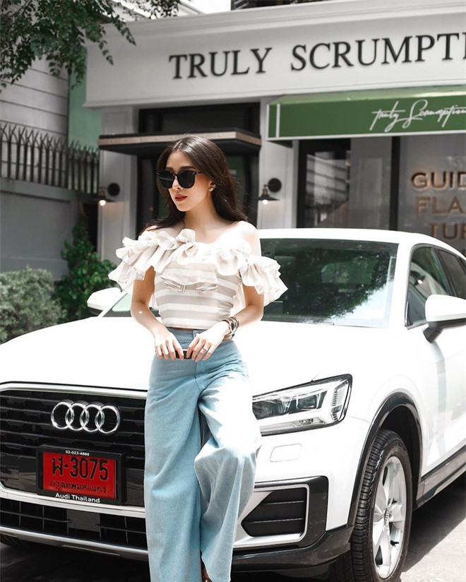 Cuộc sống xa hoa, sang chảnh đúng chuẩn “sinh ra đã ngậm thìa vàng” của hotgirl Thái Lan ảnh 13 Cuộc sống xa hoa, sang chảnh đúng chuẩn “sinh ra đã ngậm thìa vàng” của hotgirl Thái Lan ảnh 13