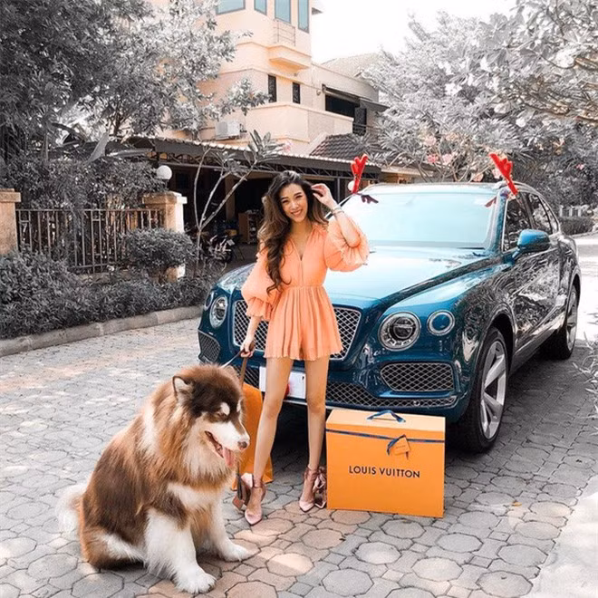 Cuộc sống xa hoa, sang chảnh đúng chuẩn “sinh ra đã ngậm thìa vàng” của hotgirl Thái Lan ảnh 2