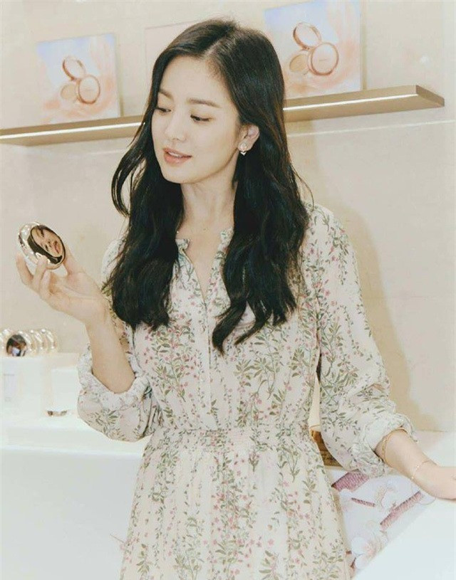 Ít ai ngờ đây là nhược điểm vóc dáng khiến Song Hye Kyo tự ti ảnh 7 Ít ai ngờ đây là nhược điểm vóc dáng khiến Song Hye Kyo tự ti ảnh 7