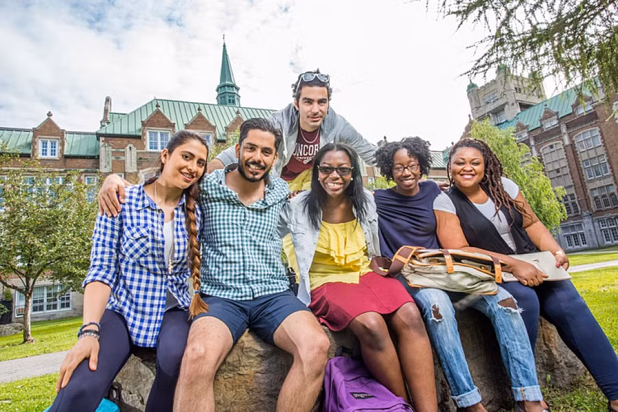 Du học sinh Canada.