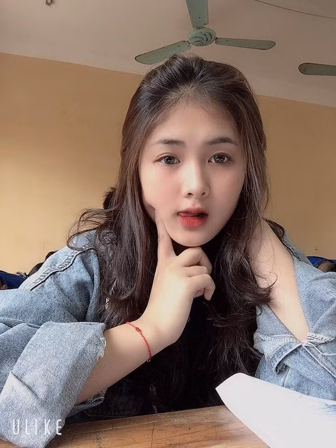 Chỉ một bức ảnh mặc áo dài, cô gái khiến dân mạng trầm trồ và hình quá khứ bất ngờ ảnh 5