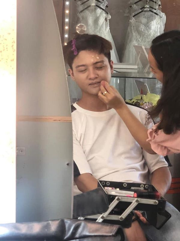 Mượn tạm anh hàng xóm làm người mẫu và kết quả không ai ngờ ảnh 2 Before….