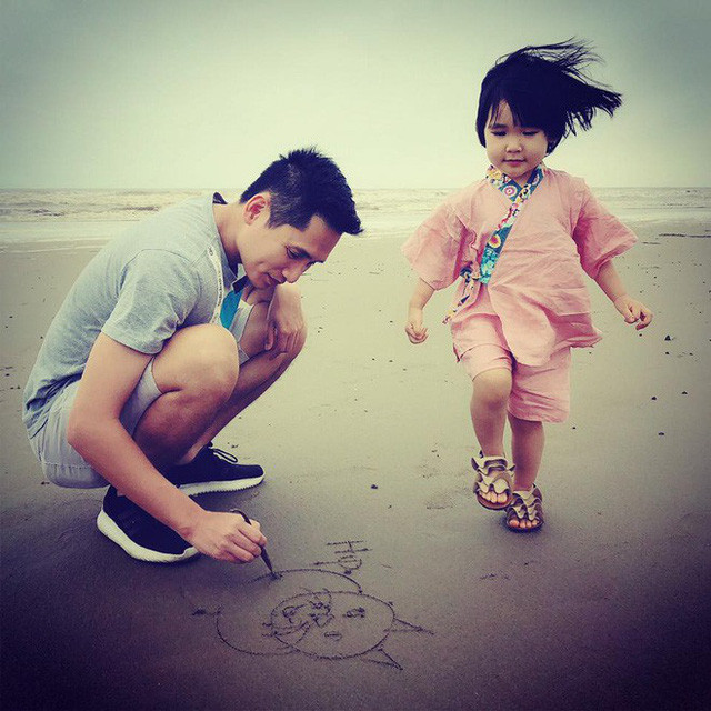 Những hình ảnh không bao giờ lên sóng của BTV Quốc Khánh - Ảnh 9. Những hình ảnh không bao giờ lên sóng của BTV Quốc Khánh - Ảnh 9.