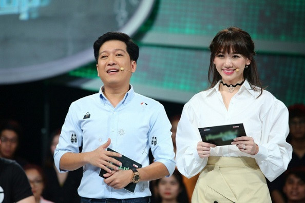 Hari Won bị ‘ném đá’ vì đọc tên Châu Bùi thành từ nhạy cảm Hari Won bị ‘ném đá’ vì đọc tên Châu Bùi thành từ nhạy cảm