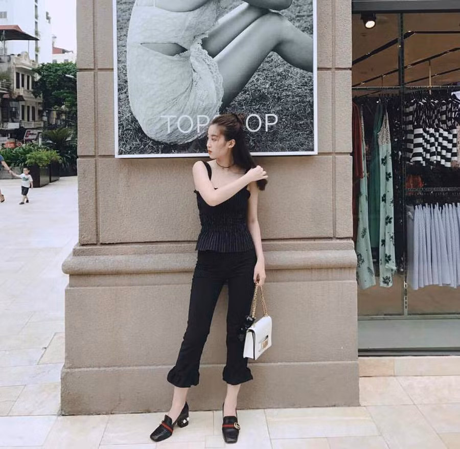 "thoat mac" hoa hau ngheo nhat viet nam, my linh va h'hen nie ngay cang cham dien hang hieu - 18