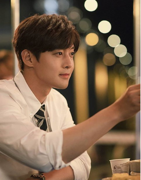 Đường tình lận đận của các diễn viên chính 