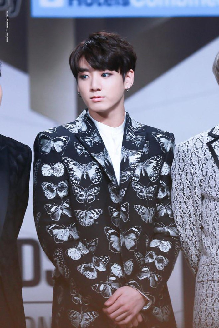 Sao nam 9X nổi tiếng nhất Hàn Quốc thường ngày mặc gì? ảnh 8 Sao nam 9X nổi tiếng nhất Hàn Quốc thường ngày mặc gì? ảnh 8