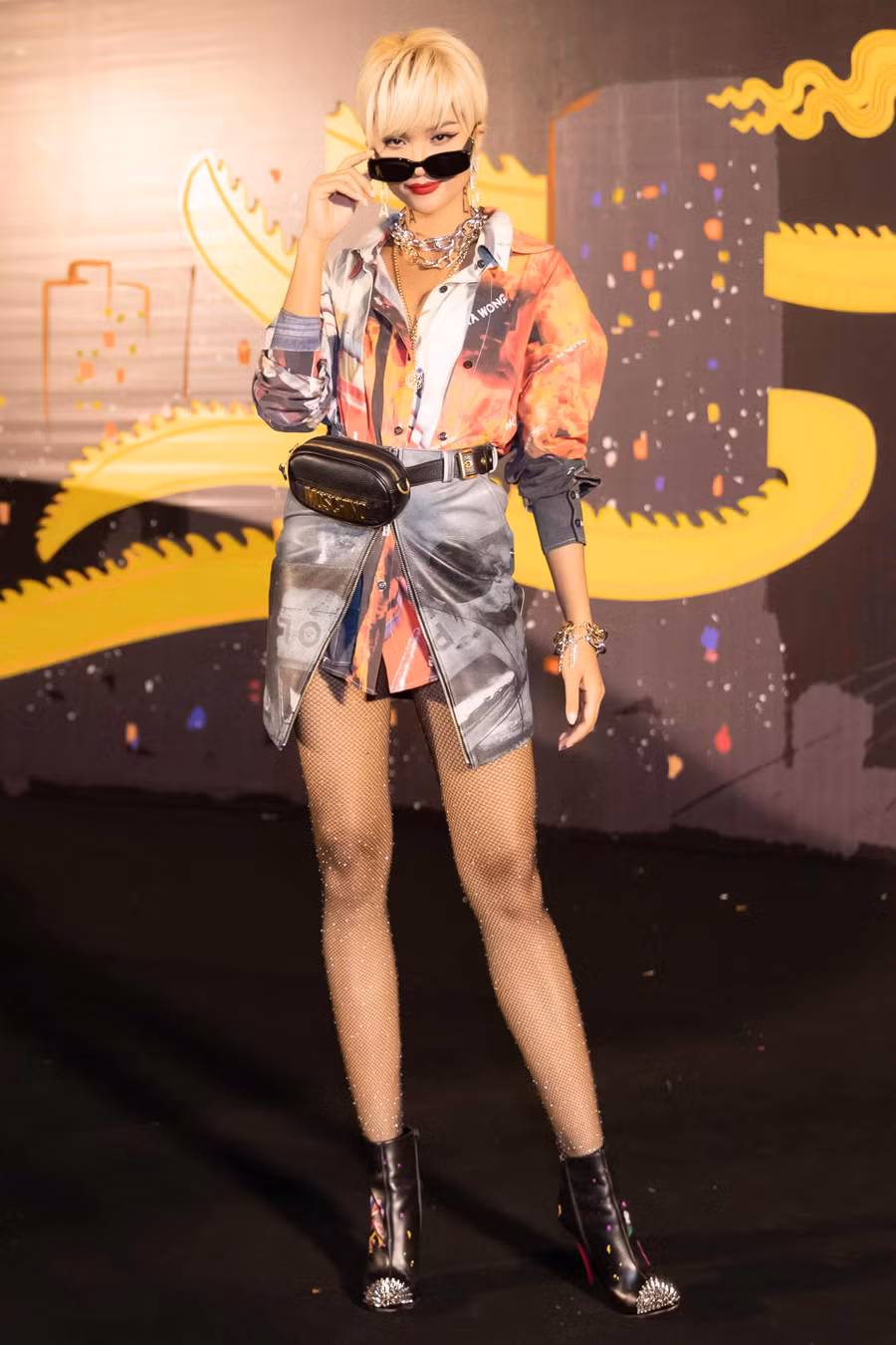 "thoat mac" hoa hau ngheo nhat viet nam, my linh va h'hen nie ngay cang cham dien hang hieu - 6