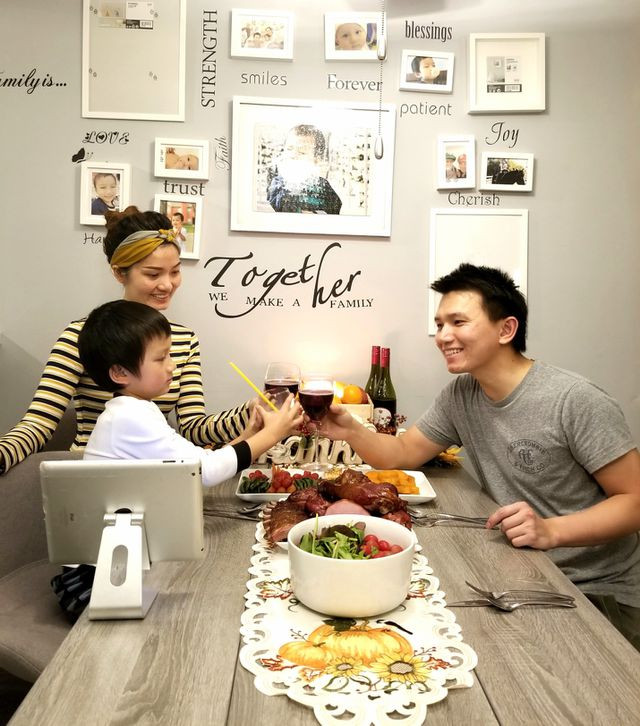 Khoa và gia đình nhỏ của mình tại Mỹ.