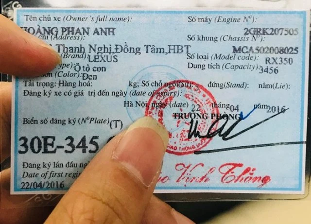 MC Phan Anh tung bằng chứng khẳng định mua xe bằng tiền tự thân. 