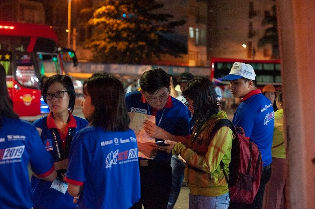 Vào những ngày cao điểm, tại bến xe Miền Đông, đội còn tổ chức nghỉ đêm tại bến. Vào những ngày cao điểm, tại bến xe Miền Đông, đội còn tổ chức nghỉ đêm tại bến.