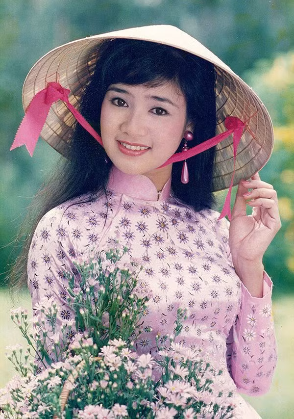 thu ha "la ngoc canh vang”: nhan sac dai cac tre mai khong gia, tuoi 50 tro thanh nsnd hinh anh 7