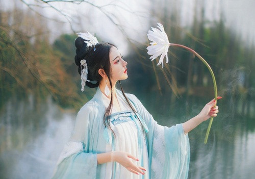 Để khiến Hán Vũ đế thương nhớ cả đời, ca kỹ đẹp tuyệt trần đã làm điều tàn nhẫn này hình ảnh 4 de khien han vu de thuong nho ca doi, ca ky dep tuyet tran da lam dieu tan nhan nay hinh anh 4