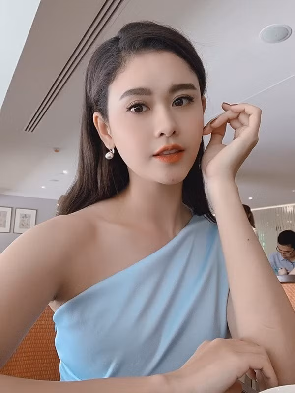 Tim bị nghi hẹn hò với tình cũ Karik, Trương Quỳnh Anh ẩn ý: Cảm giác ấy lại quay về, lạnh run hết cả người?