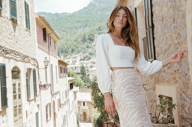 Vóc dáng tuyệt mỹ của chân dài 9x Lorena Rae cao 1m80 ảnh 1 Vóc dáng tuyệt mỹ của chân dài 9x Lorena Rae cao 1m80 - ảnh 1