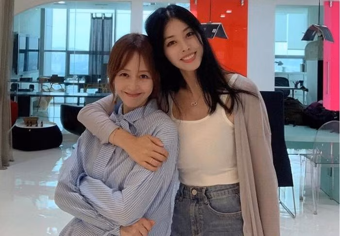 Cuộc sống hiện tại của nữ diễn viên bị chồng bạo hành suốt 32 năm ảnh 2