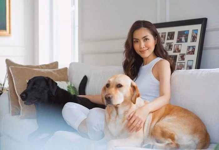 Đọ nhan sắc của Tăng Thanh Hà và mẹ chồng Thủy Tiên ảnh 9