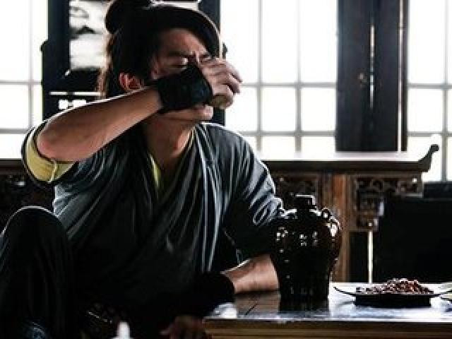 Kiếm hiệp Kim Dung: Nhạc Linh San yêu Lâm Bình Chi hay yêu Lệnh Hồ Xung? ảnh 1 TV Show - Kiếm hiệp Kim Dung: Nhạc Linh San yêu Lâm Bình Chi hay yêu Lệnh Hồ Xung? (Hình 2).