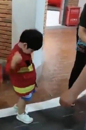 Angelababy lặng lẽ làm chuyện này làm tăng nghi vấn đã ly hôn Huỳnh Hiểu Minh ảnh 3 Angelababy lặng lẽ làm chuyện này làm tăng nghi vấn đã ly hôn Huỳnh Hiểu Minh ảnh 3