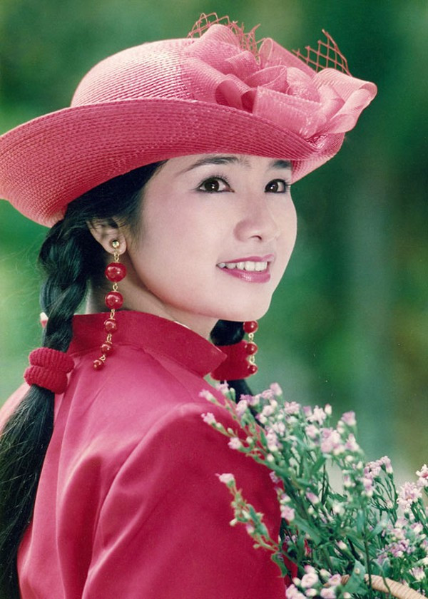 Thu Hà "Lá ngọc cành vàng”: Nhan sắc đài các trẻ mãi không già, tuổi 50 trở thành NSND hình ảnh 12 thu ha "la ngoc canh vang”: nhan sac dai cac tre mai khong gia, tuoi 50 tro thanh nsnd hinh anh 12