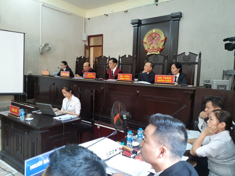 Các thành viên HĐXX Các thành viên HĐXX