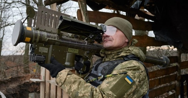 Các hệ thống MANPADS phương Tây ban đầu đã gây ra rất nhiều khó khăn cho Nga Các hệ thống MANPADS phương Tây ban đầu đã gây ra rất nhiều khó khăn cho Nga