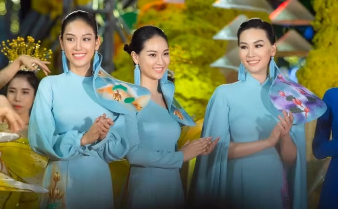 Ba chị em siêu mẫu Thùy Linh đều là những mỹ nhân showbiz Việt.