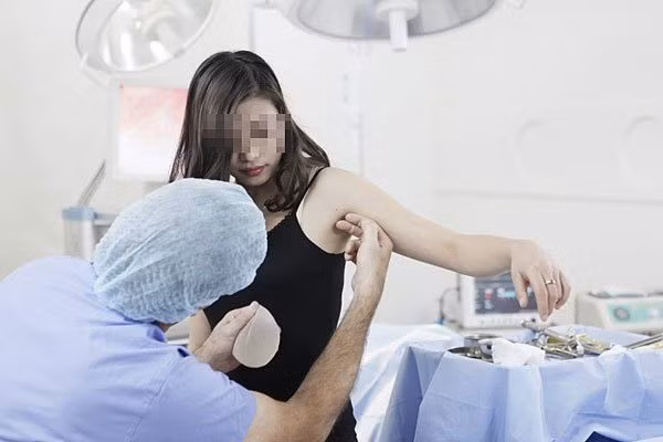 Keyword đầu tiên có dấu