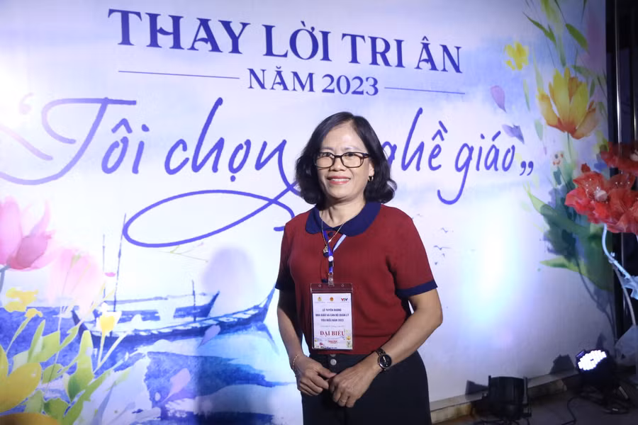 Cô Trương Thị Lan - giáo viên môn Tiếng Anh Trường THPT Kỳ Sơn (Nghệ An).