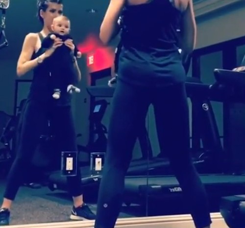 Mẹ bỉm sữa nóng bỏng nhất hành tinh khoe ảnh bụng bầu gần 7 tháng mà vẫn săn chắc như không - Ảnh 11. Mẹ bỉm sữa nóng bỏng nhất hành tinh khoe ảnh bụng bầu gần 7 tháng mà vẫn săn chắc như không - Ảnh 11.