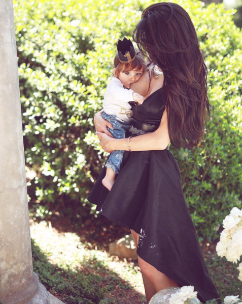 Mẹ bỉm sữa nóng bỏng nhất hành tinh khoe ảnh bụng bầu gần 7 tháng mà vẫn săn chắc như không - Ảnh 6. Mẹ bỉm sữa nóng bỏng nhất hành tinh khoe ảnh bụng bầu gần 7 tháng mà vẫn săn chắc như không - Ảnh 6.