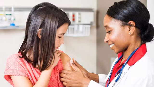 Xóa tan 5 hiểu lầm hay gặp về chủng ngừa ở trẻ em ảnh 1